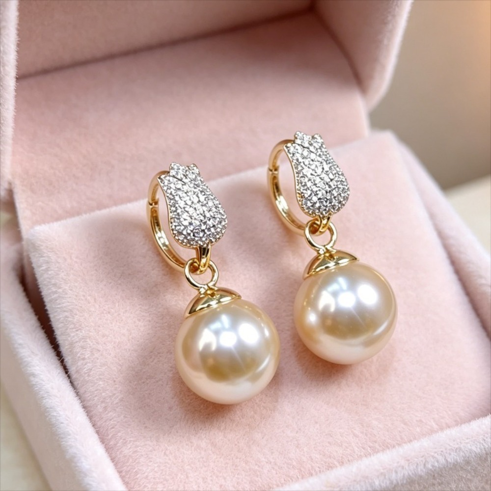 Women'S Affordable Accessories - 1組のライトラグジュアリーなチューリップ型のフェイクパールイヤリング、フェイクジルコンをマイクロインレイ加工、繊細で精巧なデザイン、優しくユニークなデザインで顔の印象を良くし、通勤やデートに最適、軽量で快適な着け心地、オールシーズン対応、優しくエレガントな女性用ベーシックアクセサリー、誕生日や記念日に最適なギフト、高品質で手頃な価格のジュエリー。