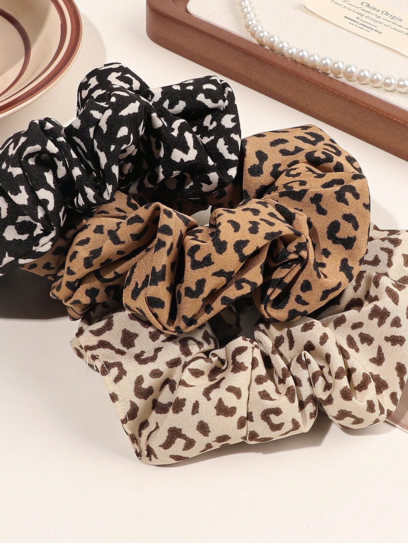 3/6/12 個ヒョウ柄ベルベットとシルクサテンシュシュヘア - Hair Tie Velvet のレビューと価格