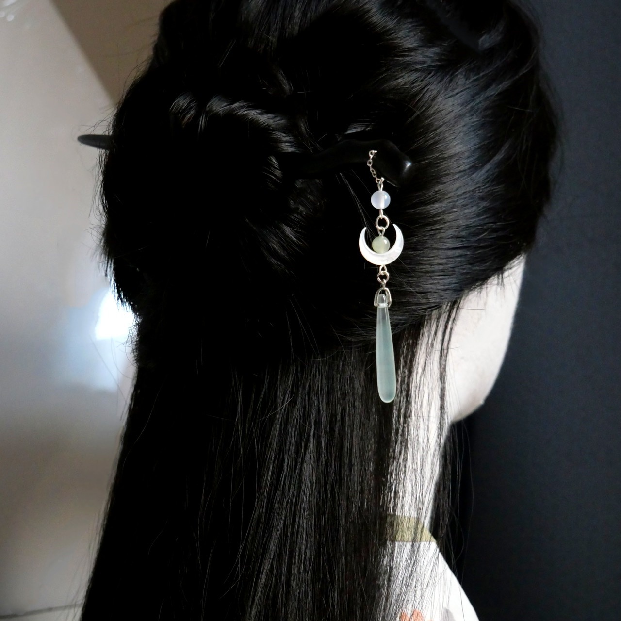 伝統的な木製黒髪スティック中国風韓服ムーンタッセルヘアピンク - Women Accessories On Sale のレビューと価格