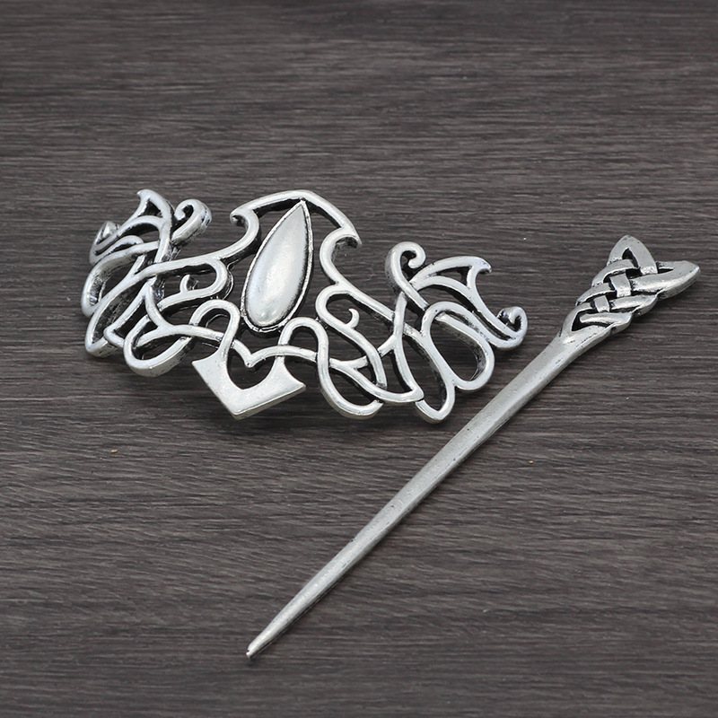 ヒップホップパンクスタイルレトロ中空女性の合金ヘアピンバイキ - Women'S Viking Accessories のレビューと価格