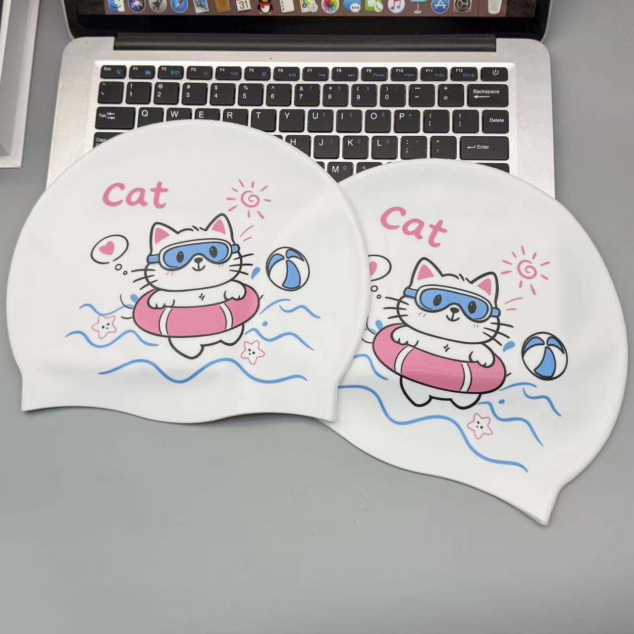 可愛い子猫柄シリコン水泳帽（女性用）、大人用漫画風夏用屋外防 - Women'S Ear Accessories のレビューと価格